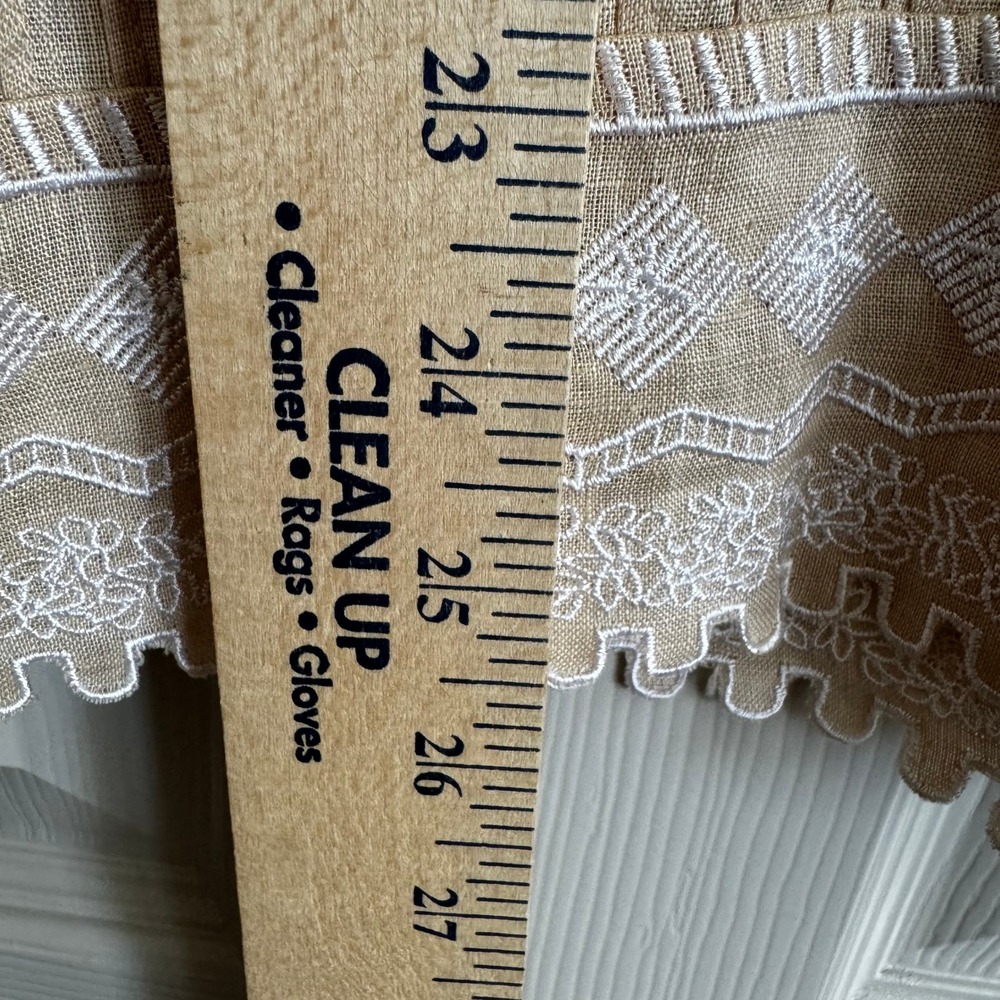 Vintage Linen Embroidered Blouse Tan Scalloped Trim Size 16 Boho Coastal Grandma - Picture 8 of 9